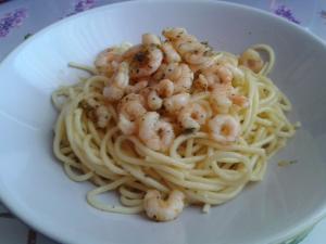 Špagety aglio e olio s krevetami