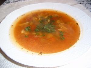 Rajčatová polévka Arrabbiata s brokolicí 